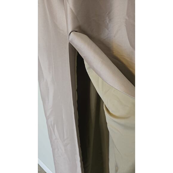 Terani Couture 231E0319 One Sleeve 3D Floral Gown Pink – Size 4 - Picture 6 of 6